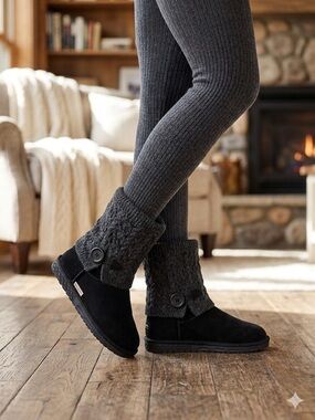 New Muk Luks Size 9W Black Cozy Cable Knit Boot with Button Detail NWT